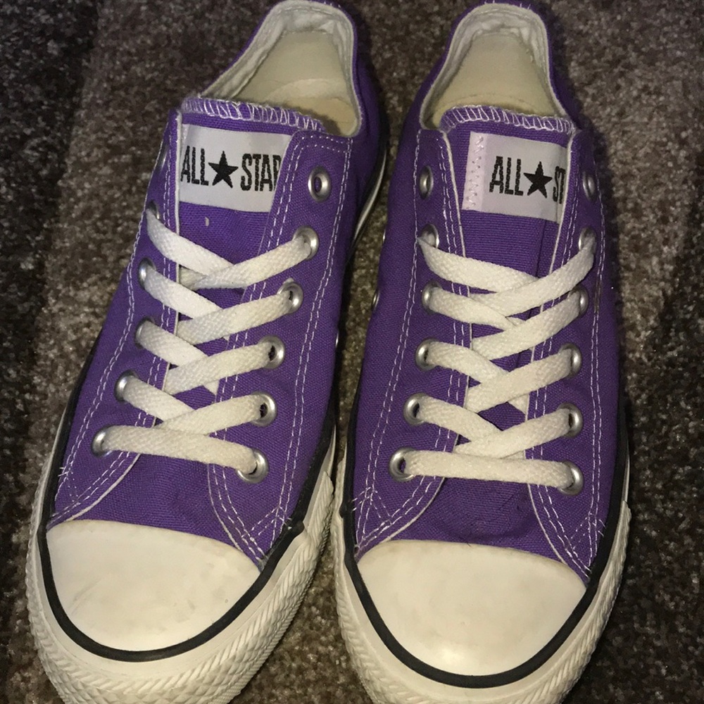 Purple converse size 7!